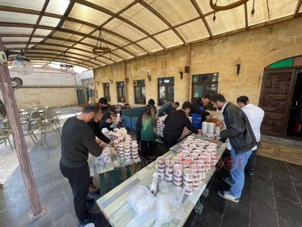 Akyazılı esnaflar deprem bölgesinden döndü