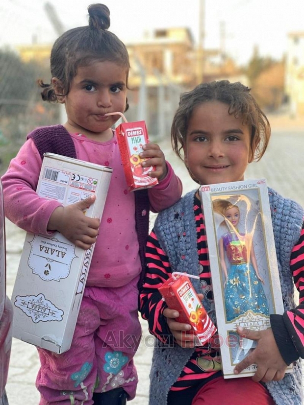 Akyazılı esnaflar deprem bölgesinden döndü