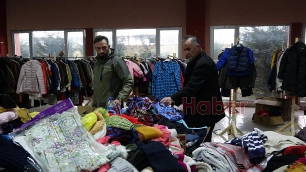Altın dolu ayakkabıyı yanlışlıkla deprem bölgesine yolladılar