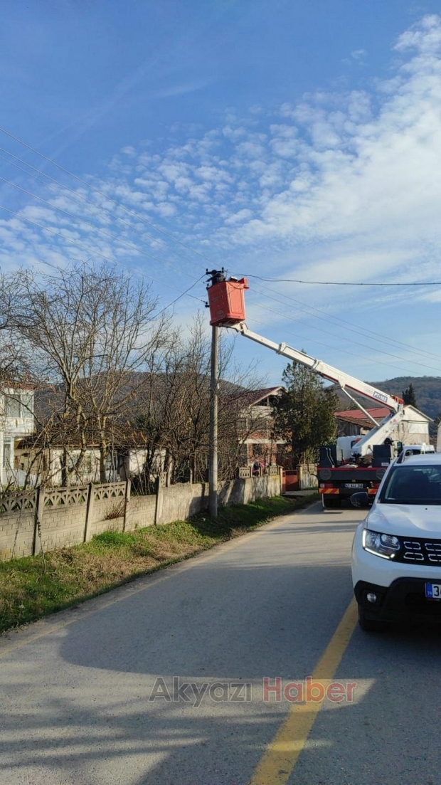 Akyazı'da bir evde çıkan yangında 72 yaşındaki yaşlı adam yaşamını yitirdi