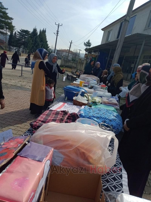 Topçusırtı Kur'an Kursu'ndan deprem bölgesi için yardım kermesi