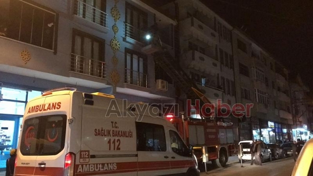Banyoda kilitli kaldı, itfaiye kurtardı