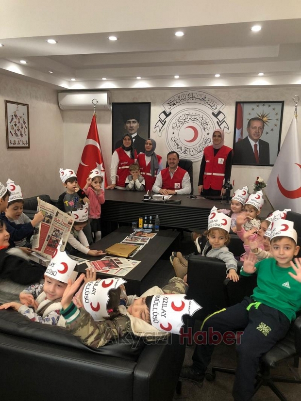 Konuralp Anaokulu'ndan depremzede çocuklar için anlamlı yardım