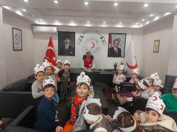 Konuralp Anaokulu'ndan depremzede çocuklar için anlamlı yardım