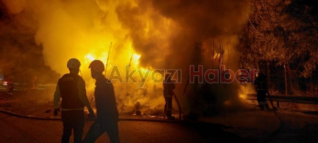 İplik yüklü dorse alevlere teslim oldu