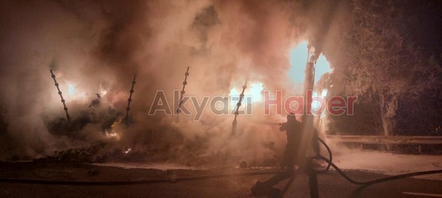 İplik yüklü dorse alevlere teslim oldu