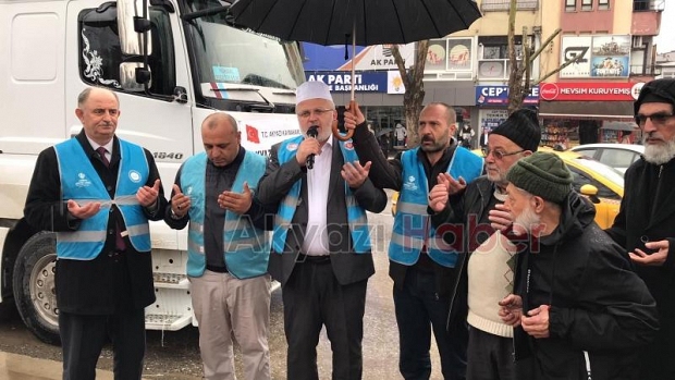 Deprem bölgesine 1 tır yardım malzemesi gönderildi