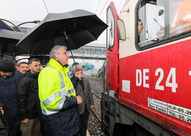 Sakarya'dan 40 konteyner daha yola çıktı