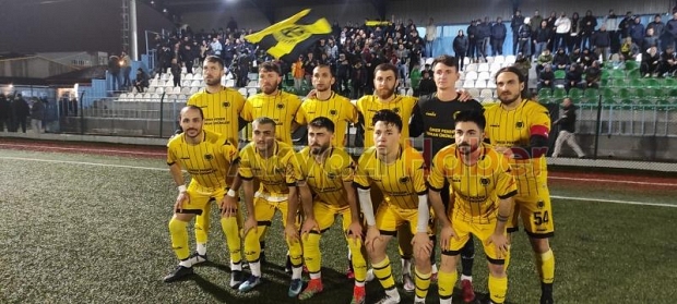 As Akyazıspor iddiasını sürdürdü