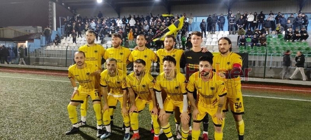 As Akyazıspor iddiasını sürdürdü