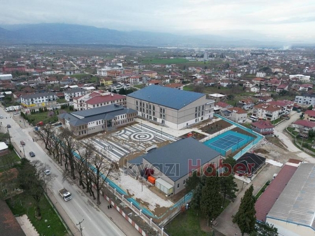 Spor kompleksinin ismi Akyazı Recep Tayyip Erdoğan Spor Kompleksi oldu