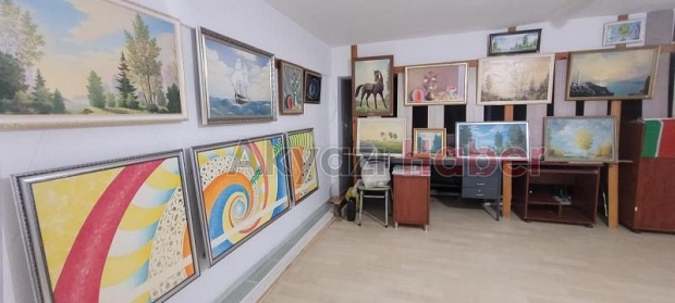 Ödüllü ressam Akyazı'da