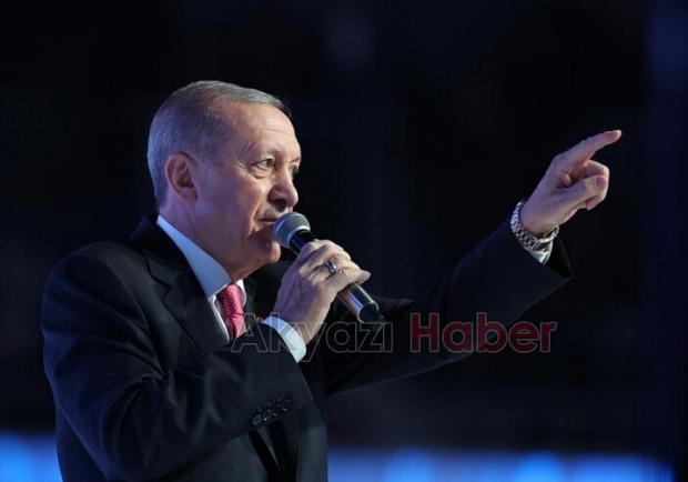 Cumhurbaşkanı Erdoğan'dan gençlere 'cep telefonu ve bilgisayar' müjdesi