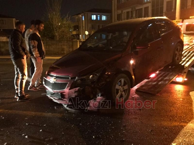 Akyazı'da kaza: 2 yaralı