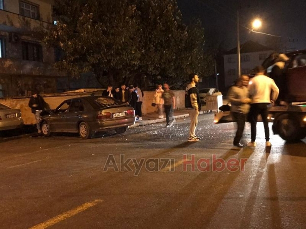 Akyazı'da kaza: 2 yaralı
