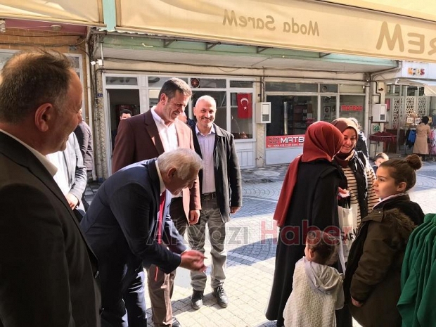 Ali İnci Akyazı'da Sıkılmadık El Bırakmadı