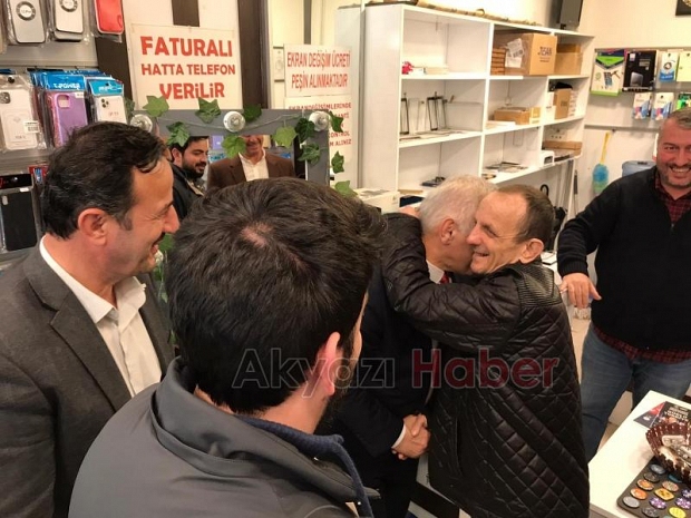 Ali İnci Akyazı'da Sıkılmadık El Bırakmadı
