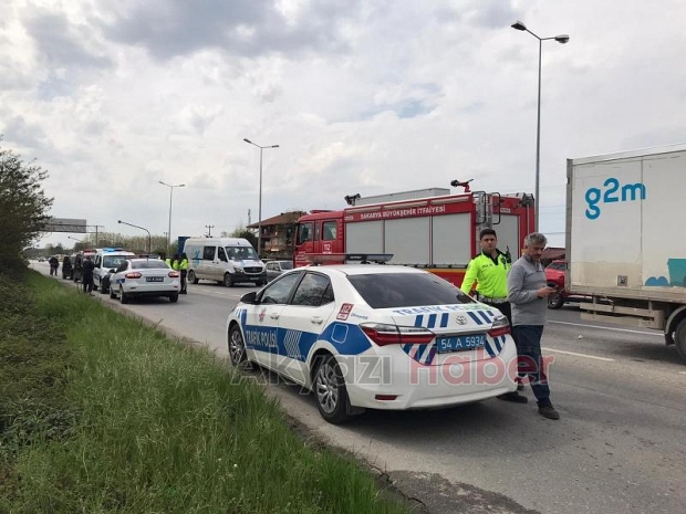 Ormanköy'de kaza; Sürücü araçta sıkıştı