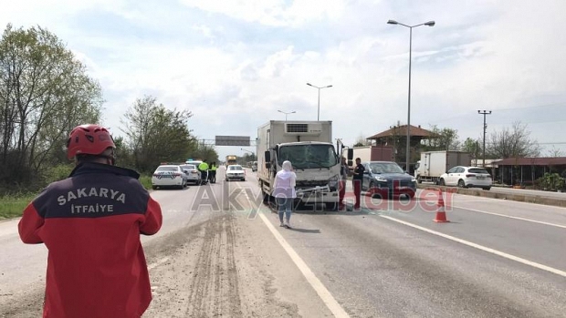 Ormanköy'de kaza; Sürücü araçta sıkıştı