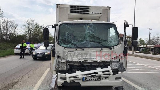 Ormanköy'de kaza; Sürücü araçta sıkıştı