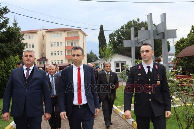 Akyazı'da bayramlaşma programı
