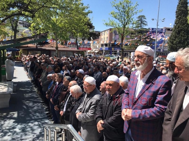 Eşe Başara Defnedildi