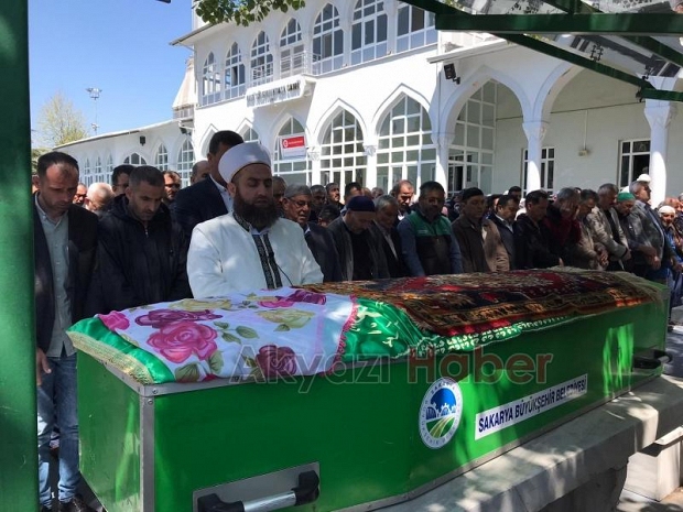 Eşe Başara Defnedildi