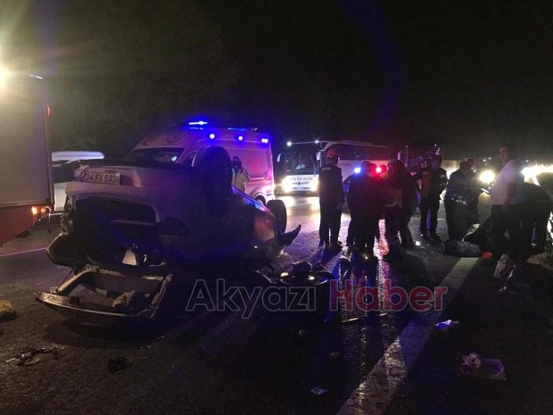 Otoyolda feci kaza: 1'i ağır 4 yaralı