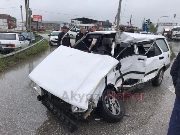 Ormanköy'de tır ile otomobil çarpıştı
