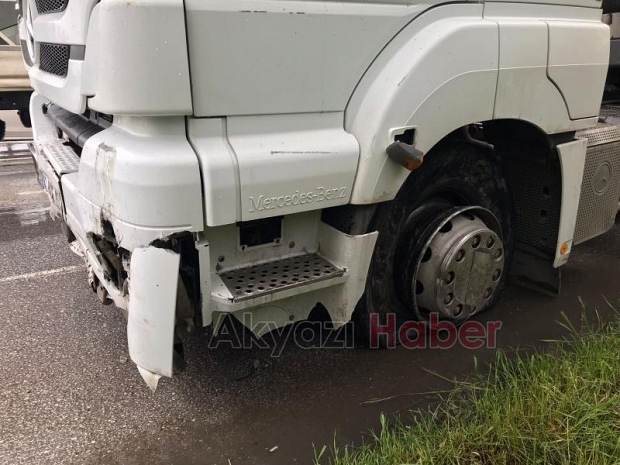 Ormanköy'de tır ile otomobil çarpıştı