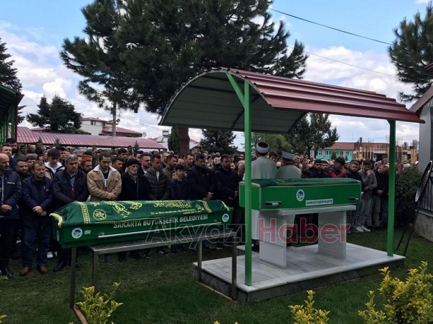 Kazada ölen 2 kişi toprağa verildi