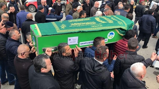 Kazada ölen 2 kişi toprağa verildi