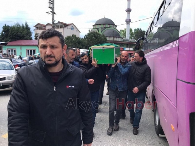 Kazada ölen 2 kişi toprağa verildi