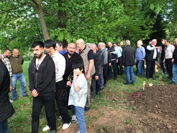 Efendi Yazıcı toprağa verildi