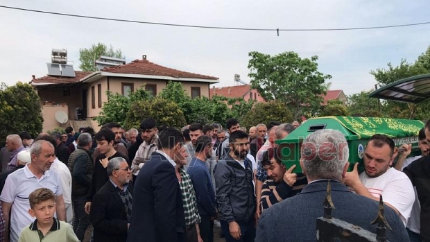 Kazada ölen Nihat Çakıl toprağa verildi