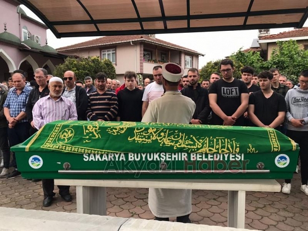 Kazada ölen Nihat Çakıl toprağa verildi