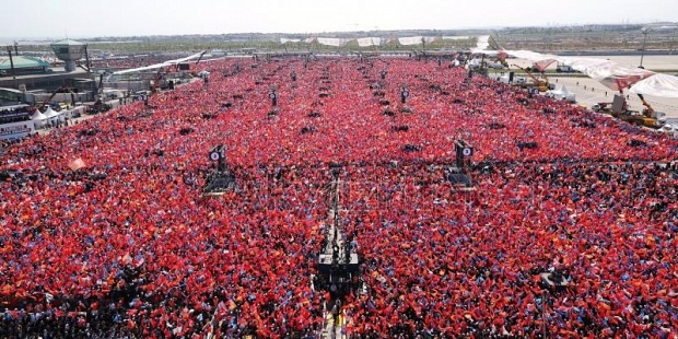 Milletimiz Cumhurbaşkanının arkasında  