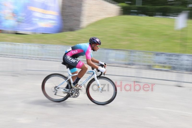 13 ülkeden 88 sporcu Sakarya'da yarışıyor