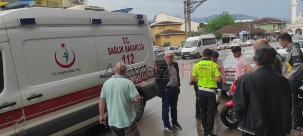 Akyazı Yenicamiide Kaza 1 Yaralı 