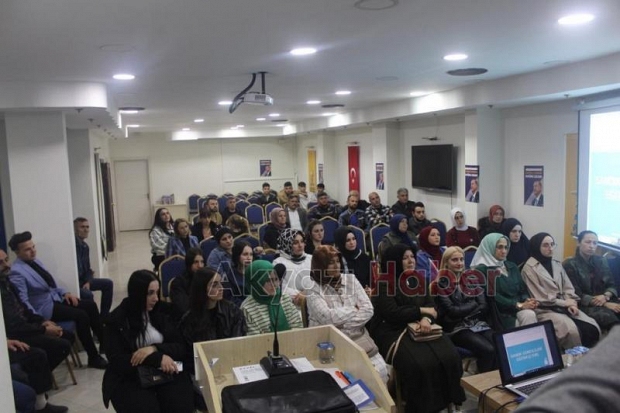 İkinci tur için sandık müşahitlerine eğitim