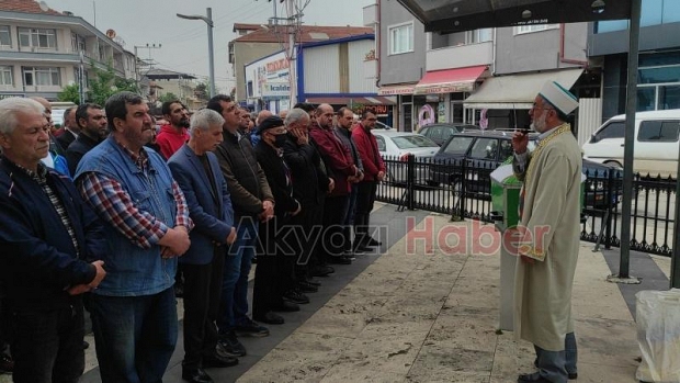 Ümran Armağan defnedildi