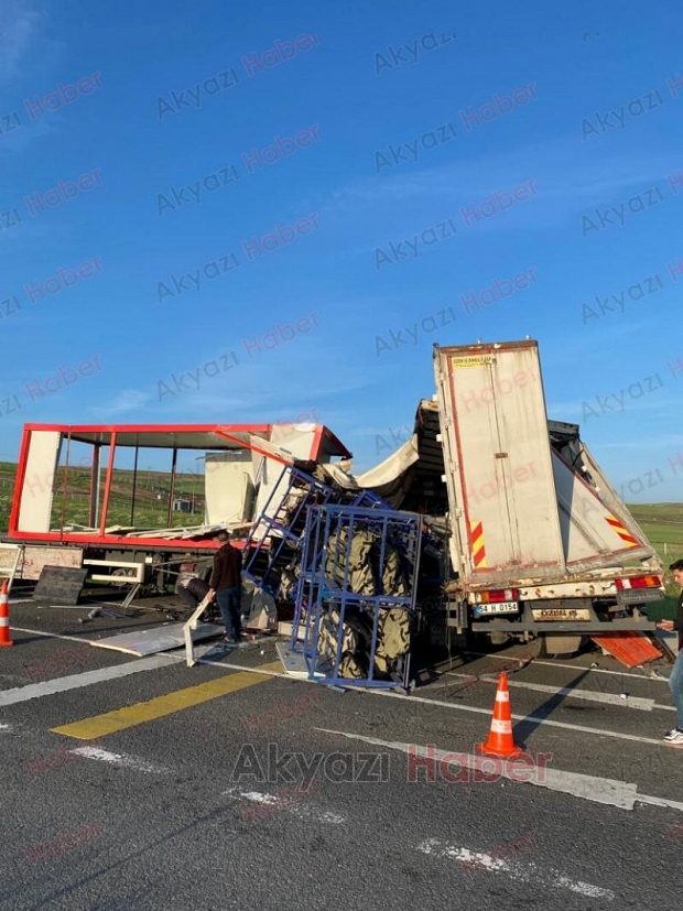 İki tır çarpıştı: Akyazılı sürücü öldü