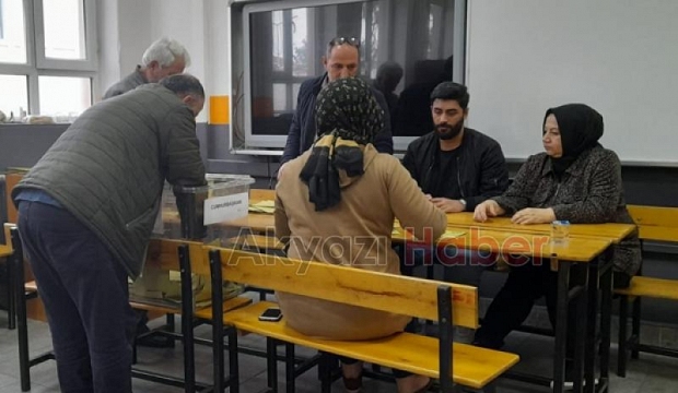 Sandıklar açıldı, oy sayımına geçildi