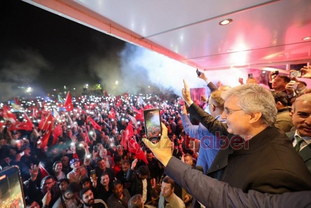 Cumhurbaşkanı Erdoğan'ın seçim zaferi Sakarya'da böyle kutlandı