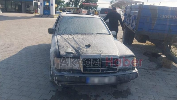 Yanan otomobile ilk müdahale petrolcülerden