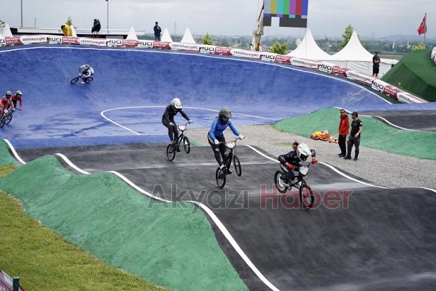 Dünyanın en iyileri vadide pedal çeviriyor