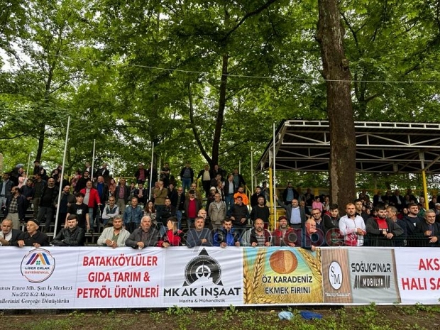 Pehlivanlar Akbalık Yağlı Güreşleri'nde er meydanına çıktı