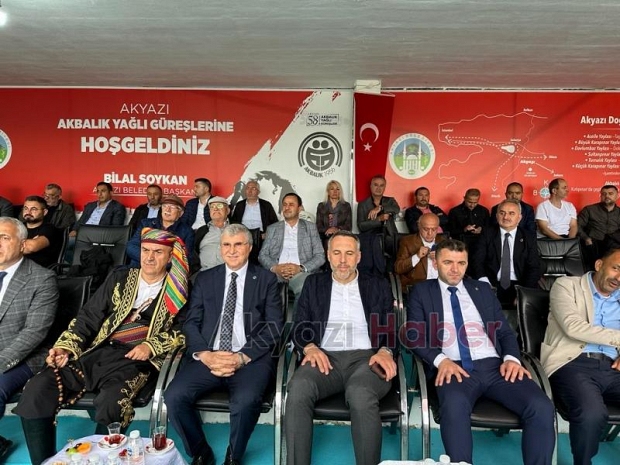 Pehlivanlar Akbalık Yağlı Güreşleri'nde er meydanına çıktı