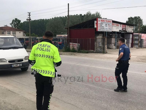 Akyazı'da Trafik uygulaması yapıldı