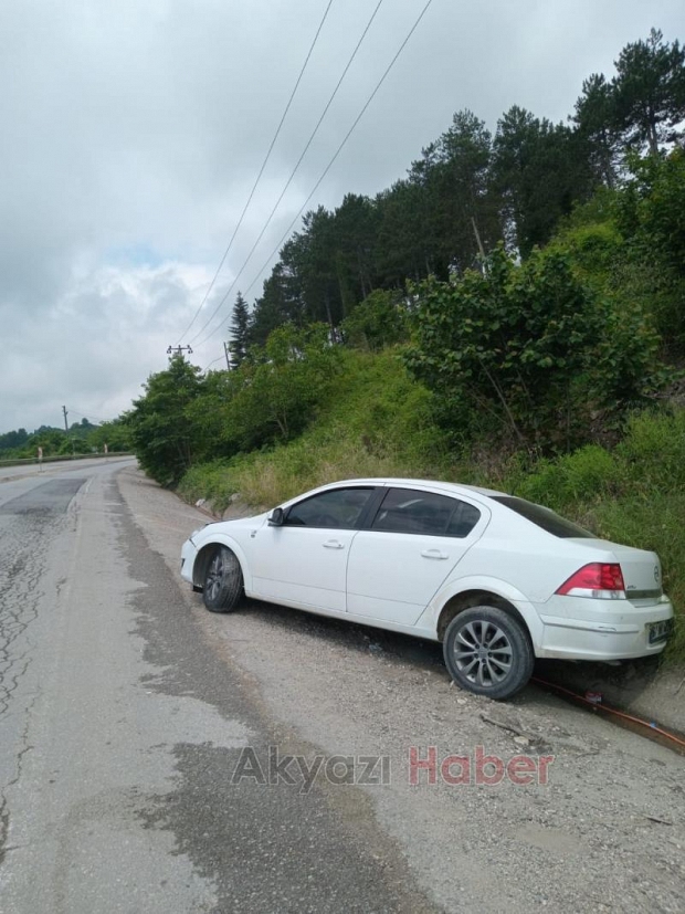 Akyazı Beldibi'nde korkutan kaza yaralanan olmadı